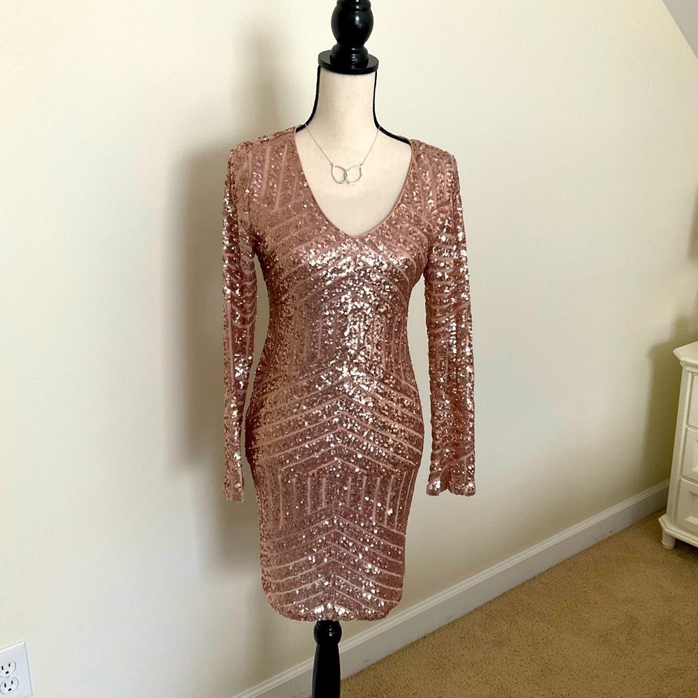 Gianni Bini rose goldd sequin dress